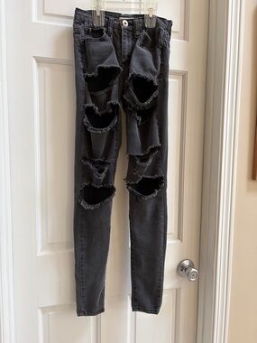 Black Ripped Skinny Jeans